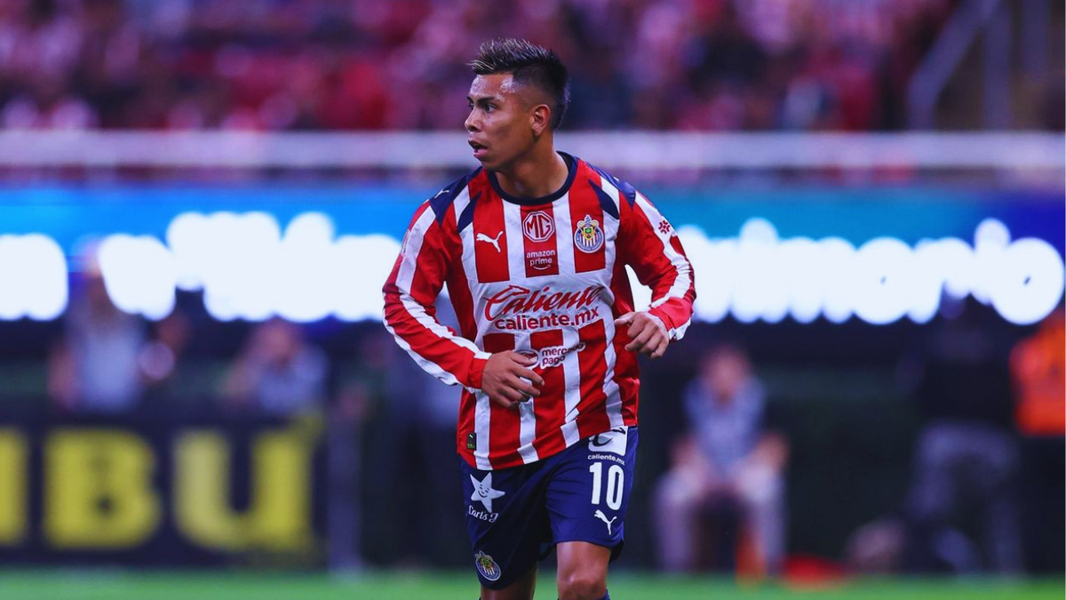 Efraín Álvarez promete el título a la afición de Chivas tras la eliminación